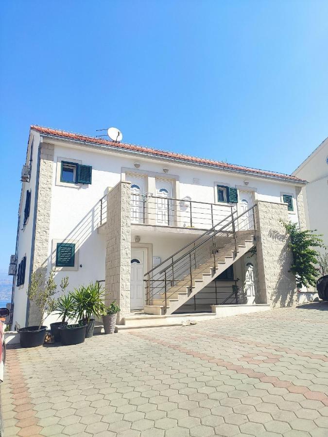 Apartament With A Parking Space Postira, Brac - 19605